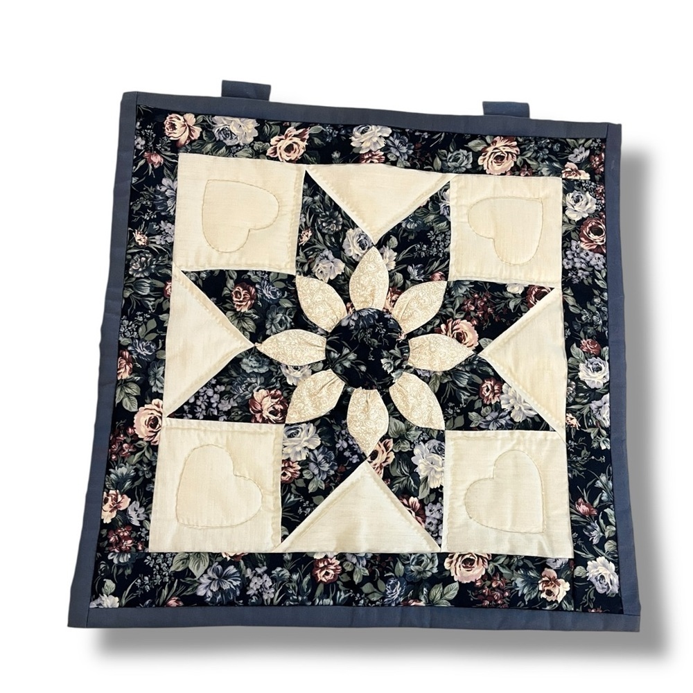 VTG Amish Dahlia Star Patchwork Quilt Wallhanging | Farmhouse Decor| 17 x 17